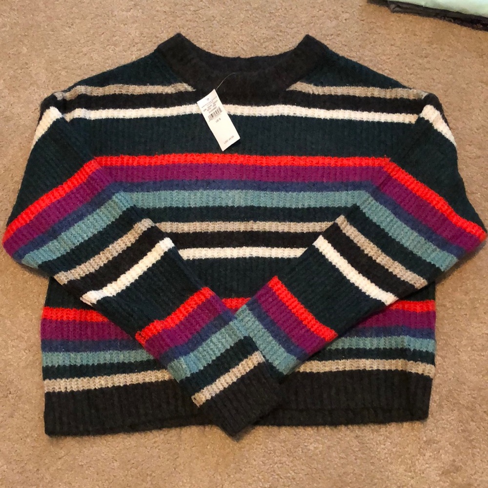 brand new super soft AE sweater. runs big